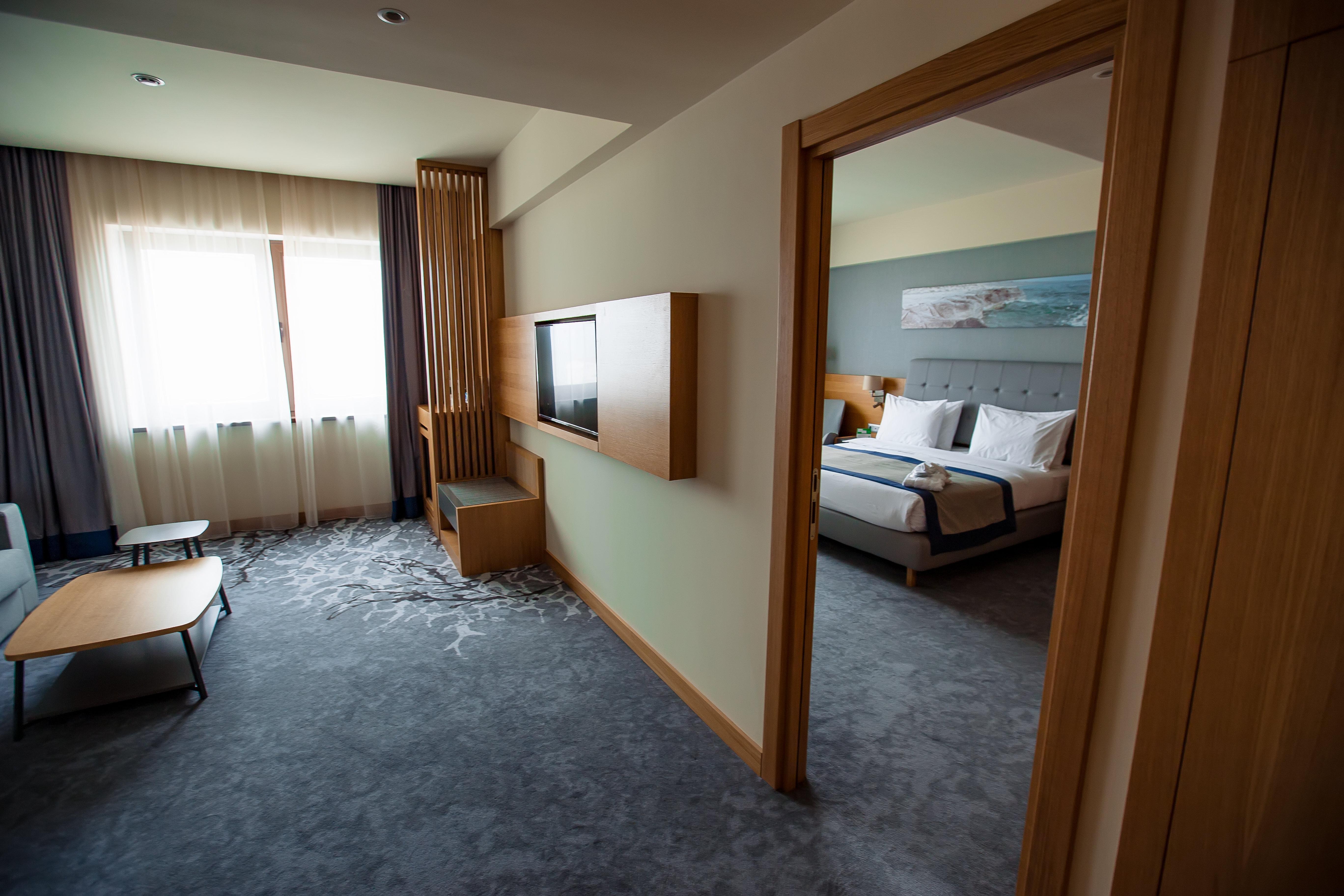 Holiday Inn - Aktau - Seaside By Ihg Екстер'єр фото