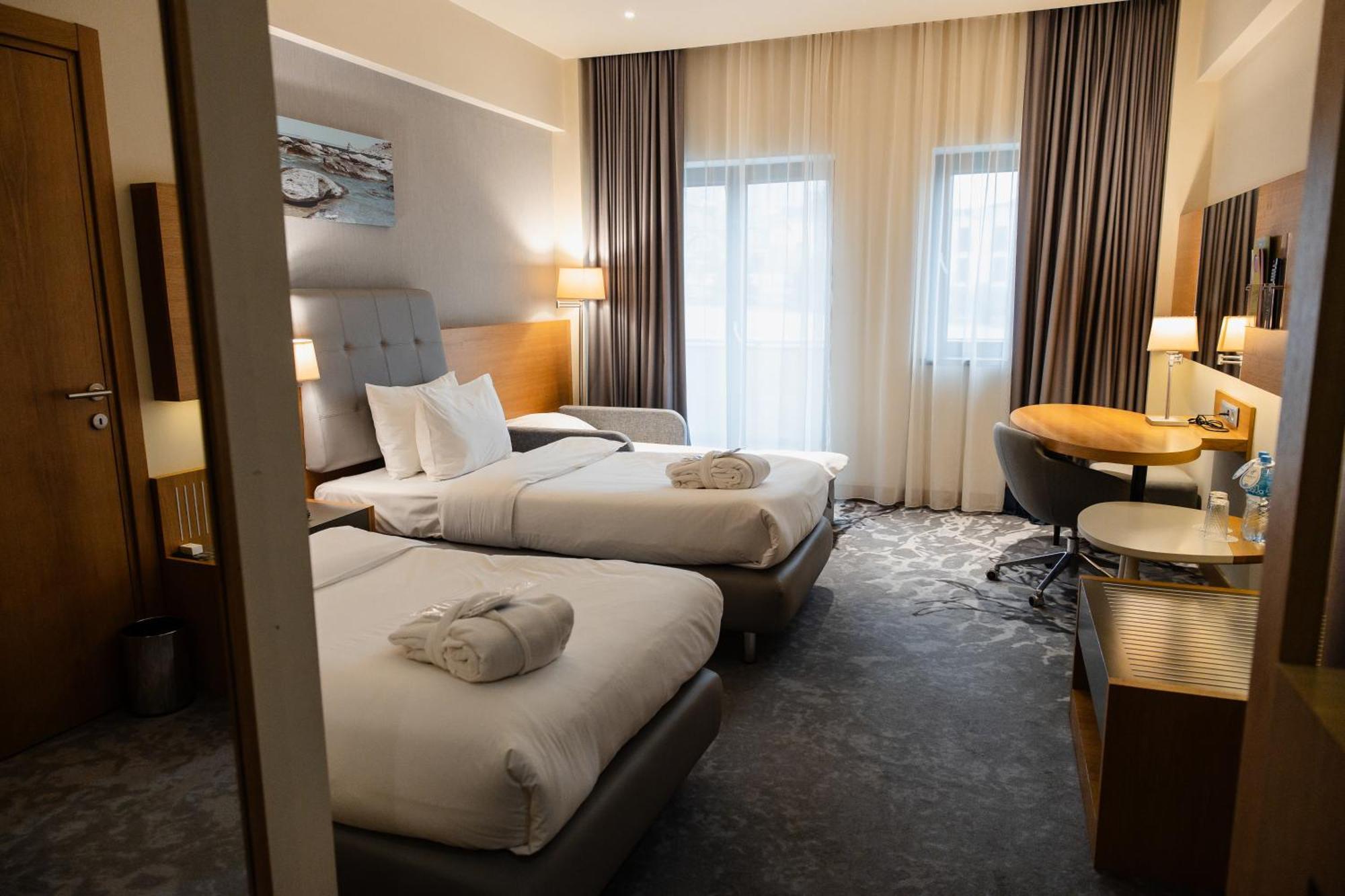 Holiday Inn - Aktau - Seaside By Ihg Екстер'єр фото