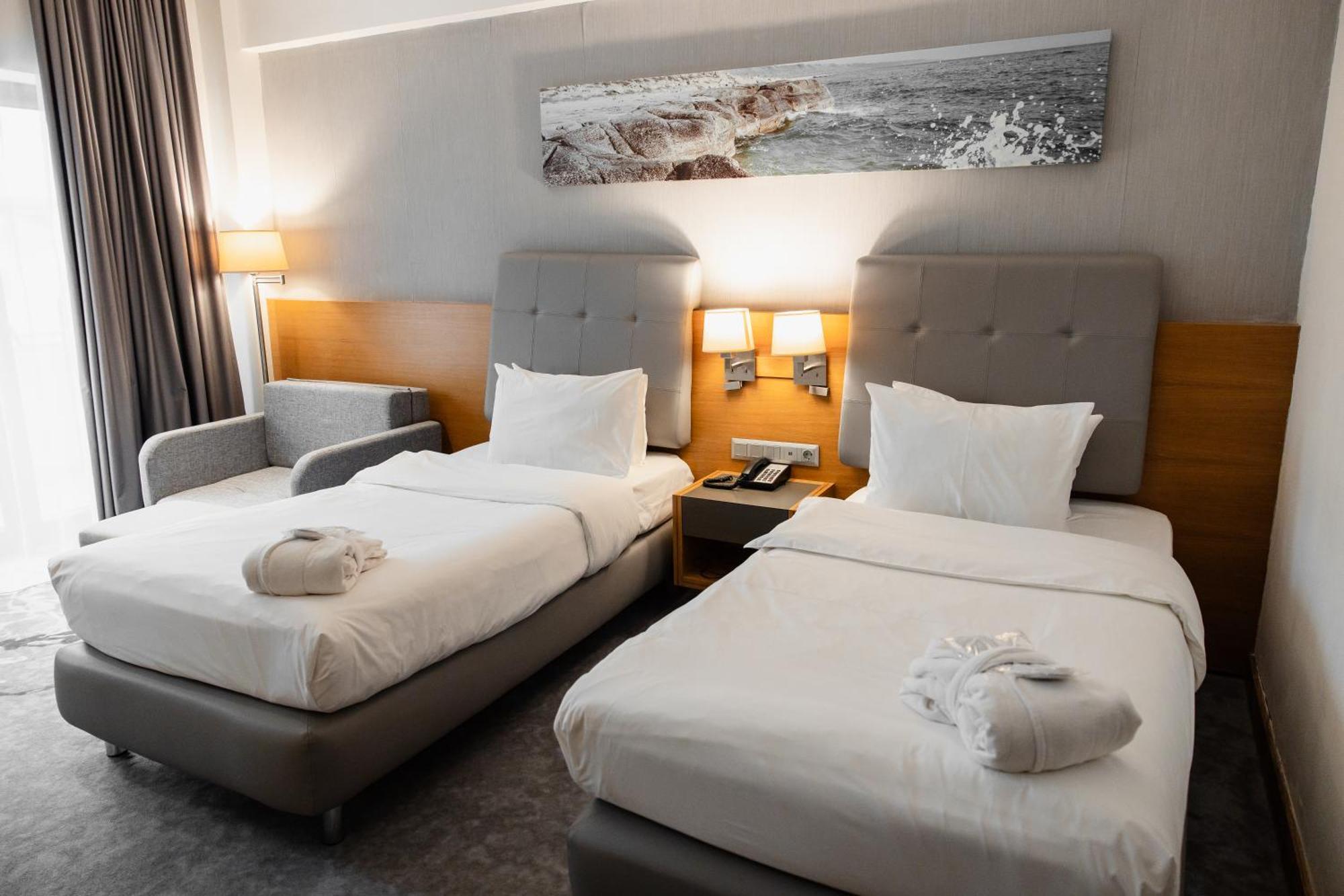 Holiday Inn - Aktau - Seaside By Ihg Екстер'єр фото