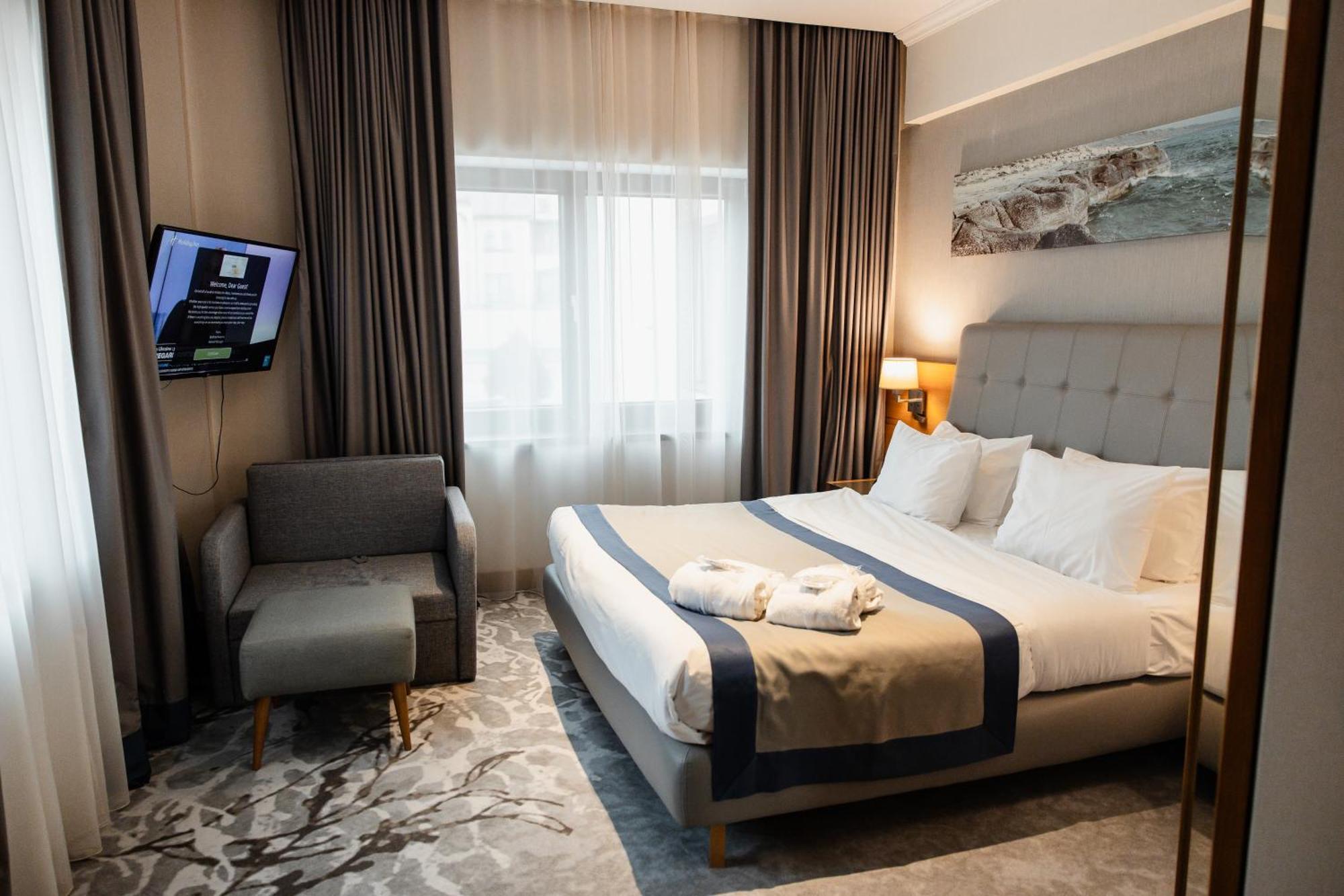 Holiday Inn - Aktau - Seaside By Ihg Екстер'єр фото